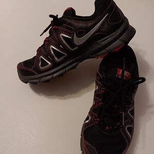 2014 Nike Air Alvord 10 Trail Running Shoes (512041-060) Preowned Women's Sz 7